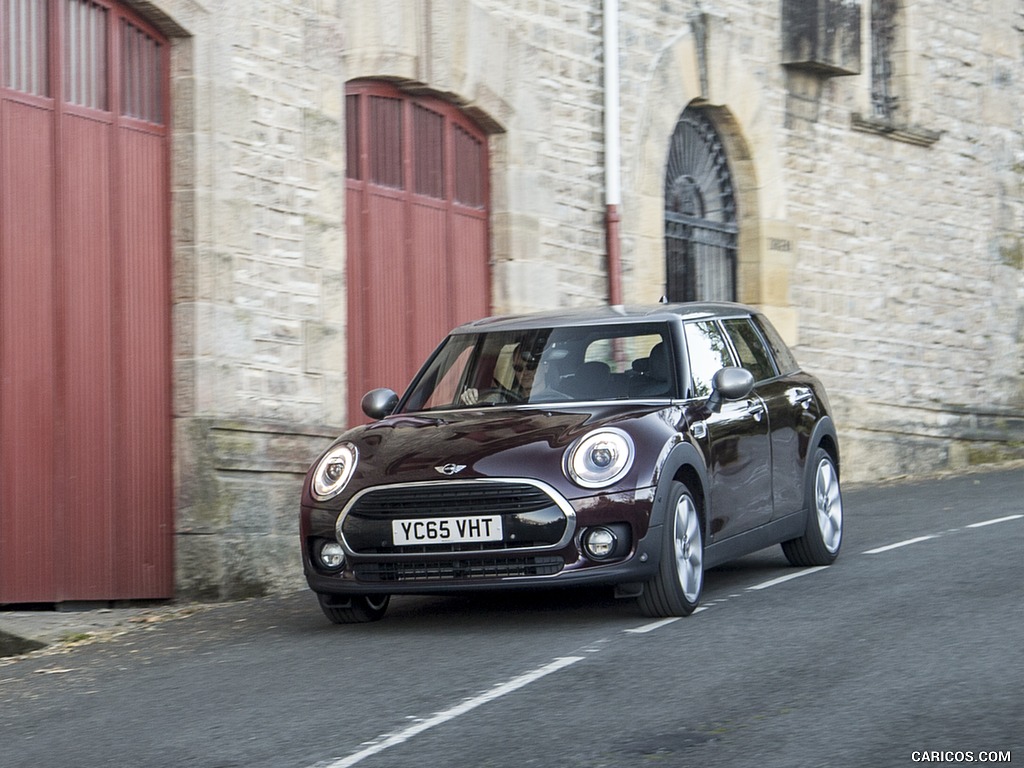 2016 MINI Cooper Clubman D (UK-Spec) - Front