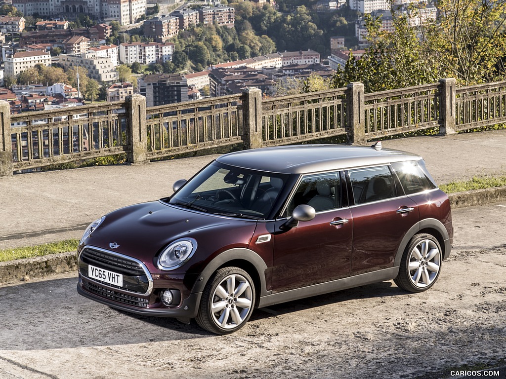 2016 MINI Cooper Clubman D (UK-Spec) - Front