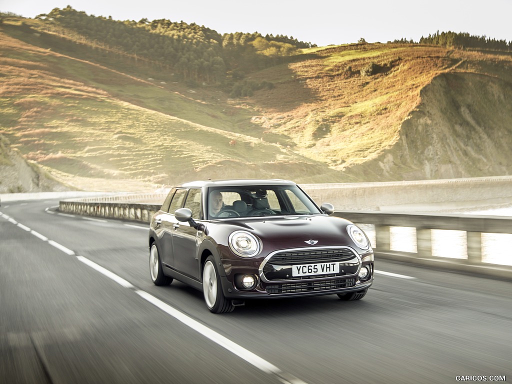 2016 MINI Cooper Clubman D (UK-Spec) - Front