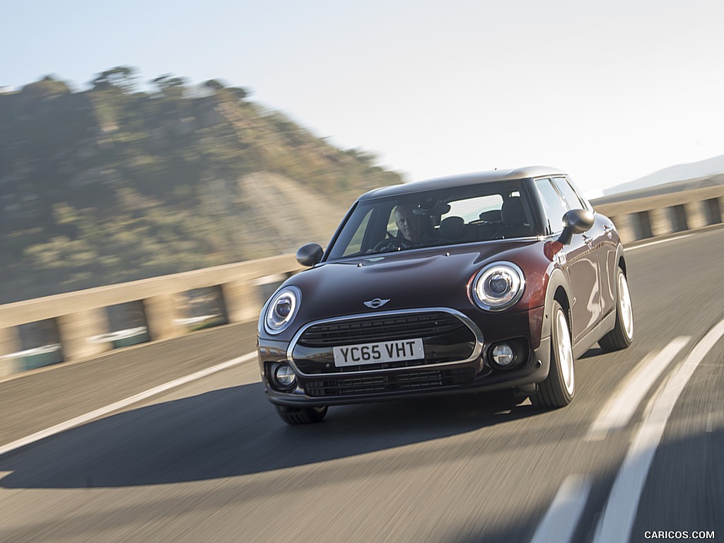 2016 MINI Cooper Clubman D (UK-Spec) - Front