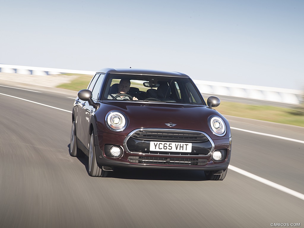 2016 MINI Cooper Clubman D (UK-Spec) - Front