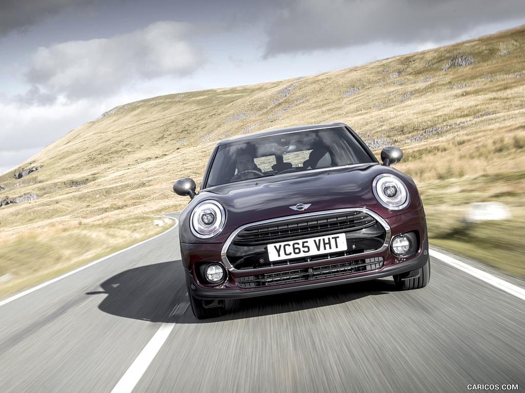 2016 MINI Cooper Clubman D (UK-Spec) - Front