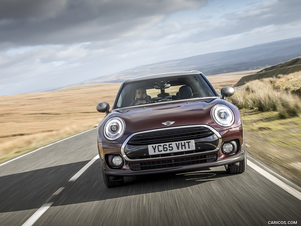 2016 MINI Cooper Clubman D (UK-Spec) - Front