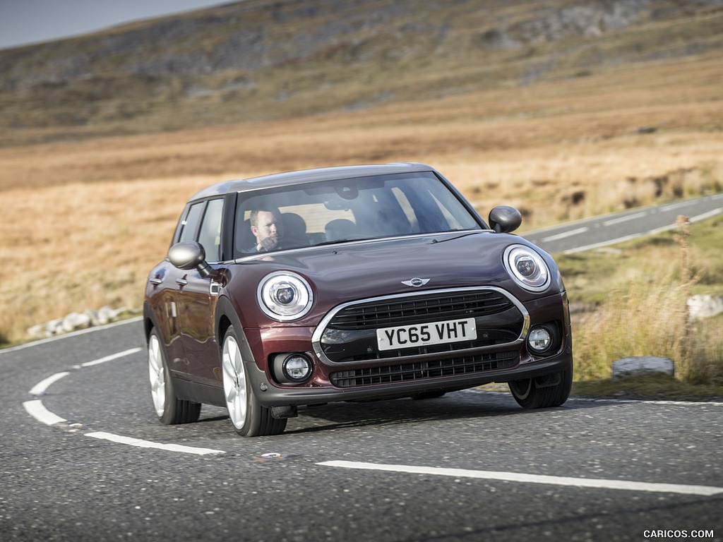 2016 MINI Cooper Clubman D (UK-Spec) - Front