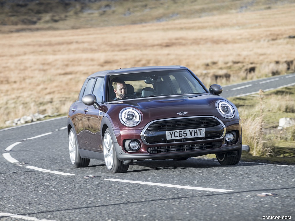 2016 MINI Cooper Clubman D (UK-Spec) - Front