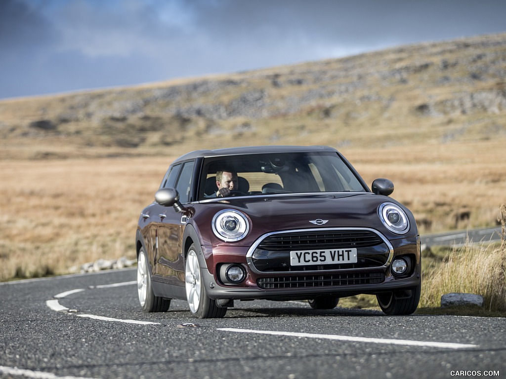 2016 MINI Cooper Clubman D (UK-Spec) - Front