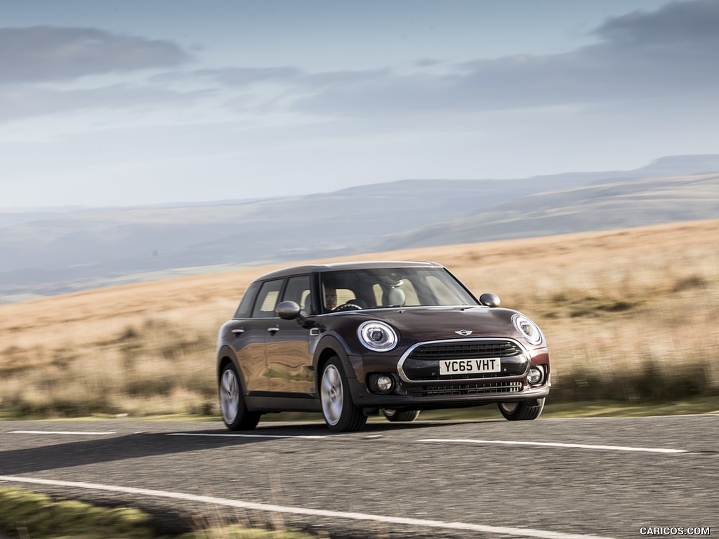 2016 MINI Cooper Clubman D (UK-Spec) - Front