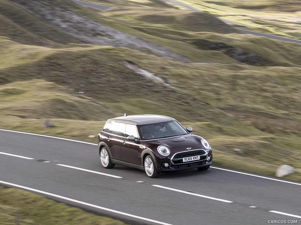 2016 MINI Cooper Clubman D (UK-Spec) - Front