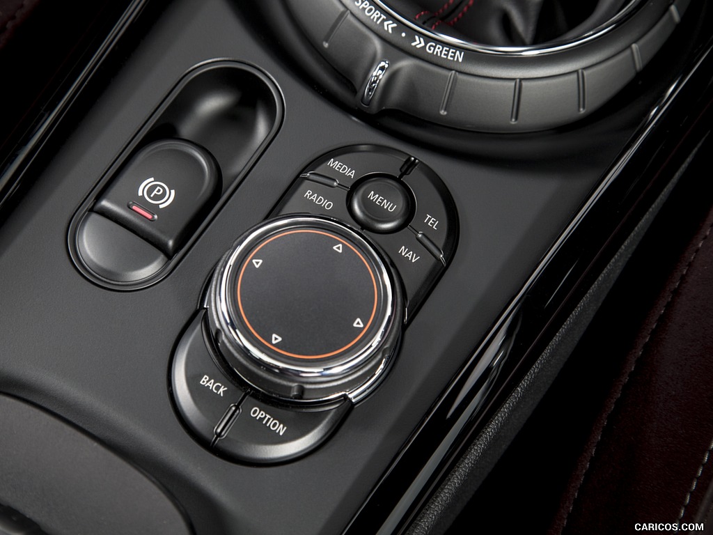 2016 MINI Cooper Clubman D (UK-Spec) - Interior, Controls