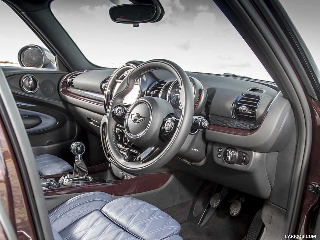 2016 MINI Cooper Clubman D (UK-Spec) - Interior