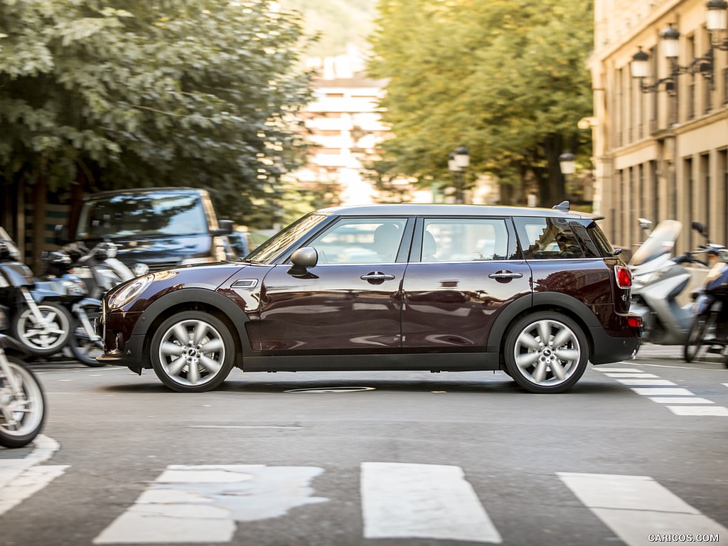 2016 MINI Cooper Clubman D (UK-Spec) - Side