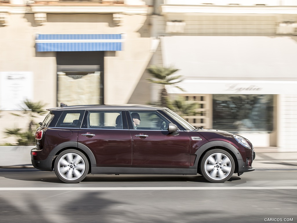 2016 MINI Cooper Clubman D (UK-Spec) - Side