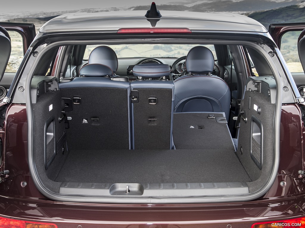 2016 MINI Cooper Clubman D (UK-Spec) - Trunk