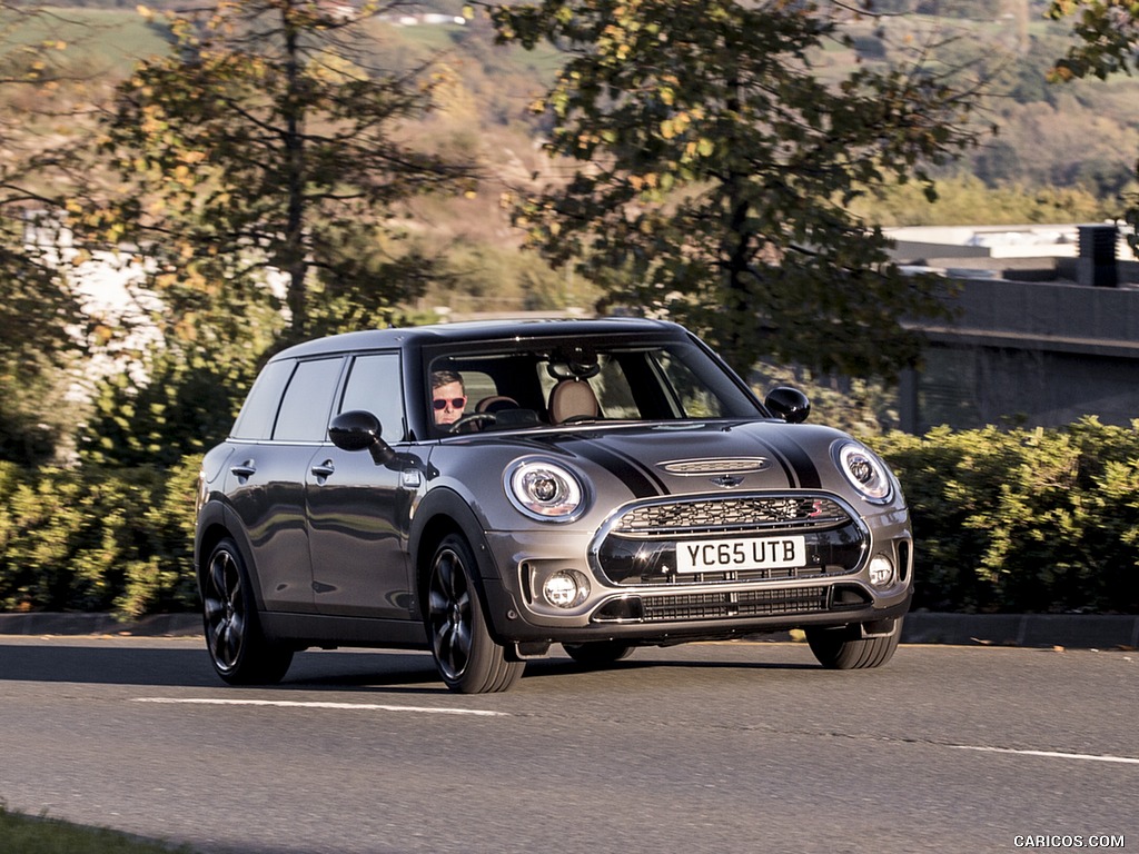 2016 MINI Cooper Clubman S (UK-Spec) - Front