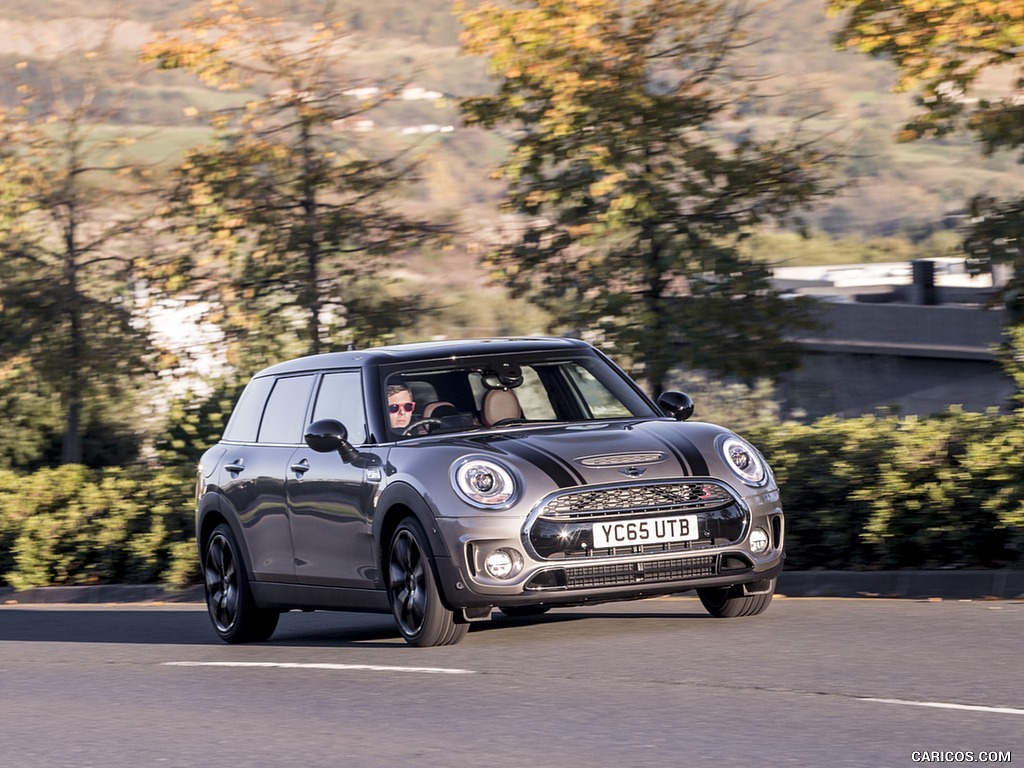 2016 MINI Cooper Clubman S (UK-Spec) - Front