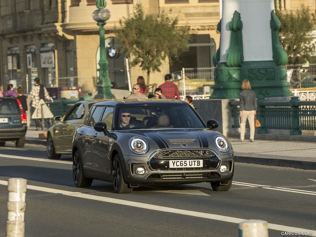 2016 MINI Cooper Clubman S (UK-Spec) - Front