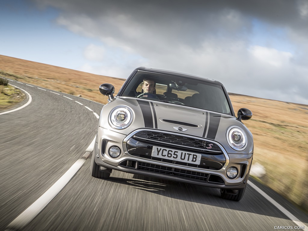 2016 MINI Cooper Clubman S (UK-Spec) - Front