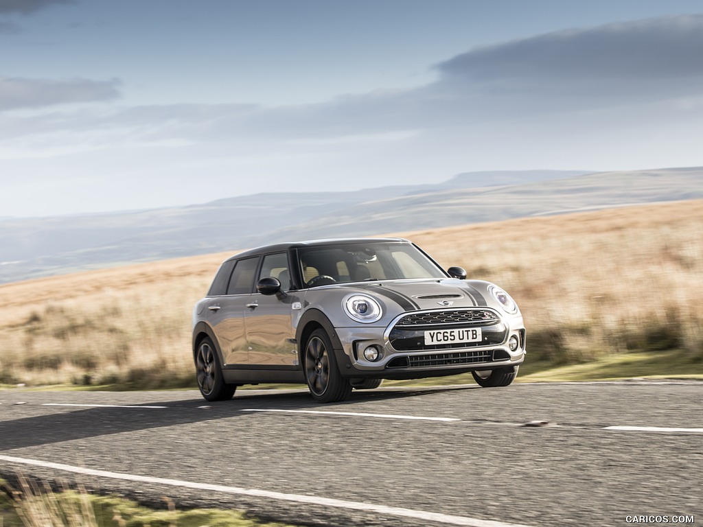 2016 MINI Cooper Clubman S (UK-Spec) - Front