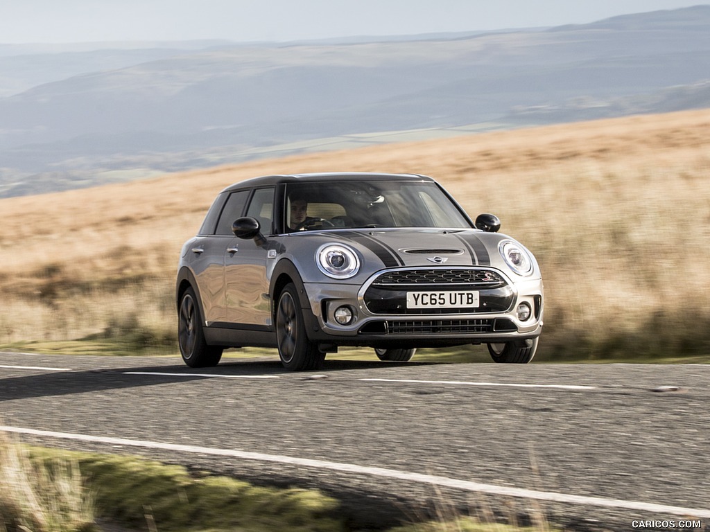 2016 MINI Cooper Clubman S (UK-Spec) - Front