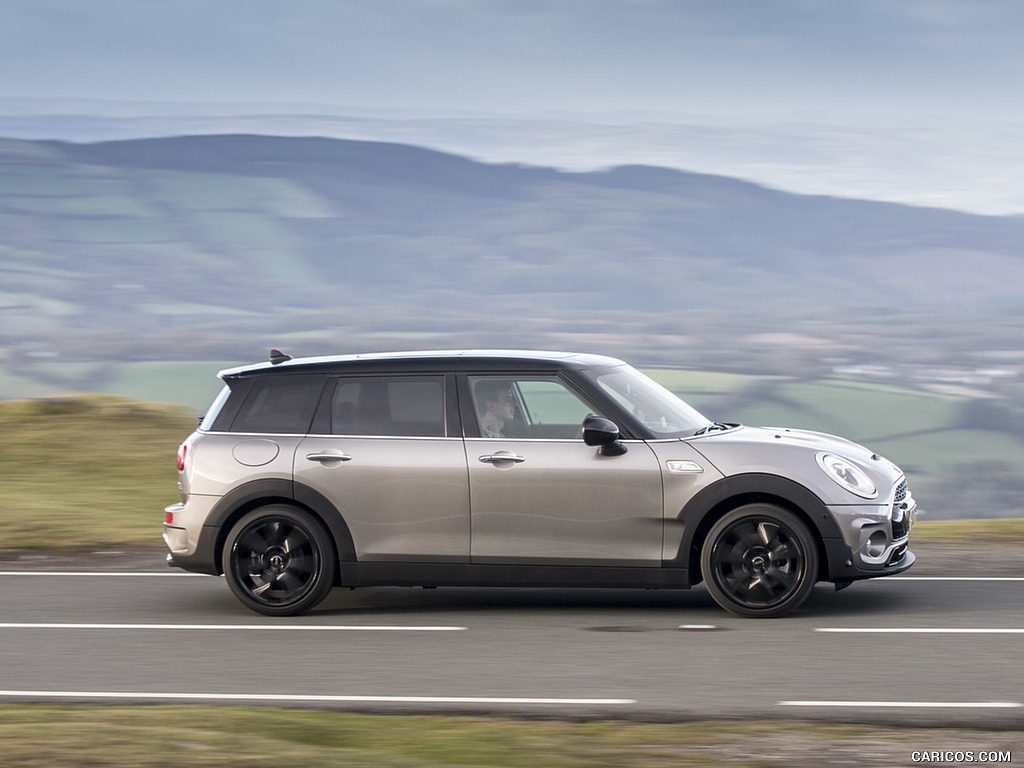 2016 MINI Cooper Clubman S (UK-Spec) - Side