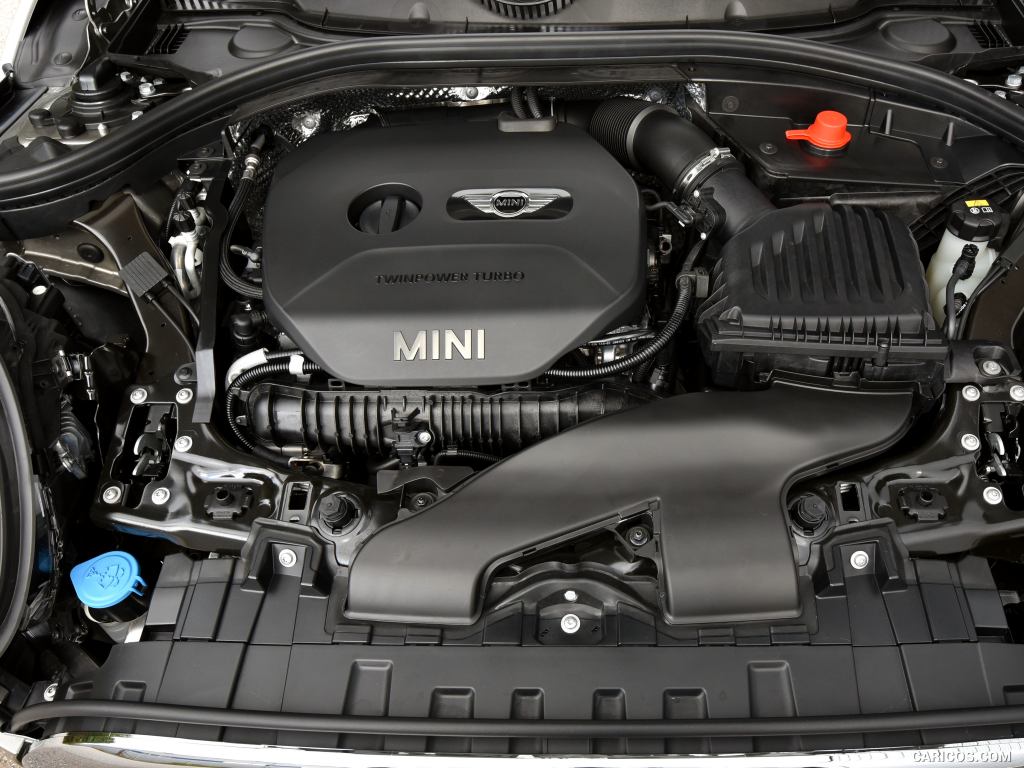 2016 MINI Cooper S Clubman in Metallic Melting Silver - Engine