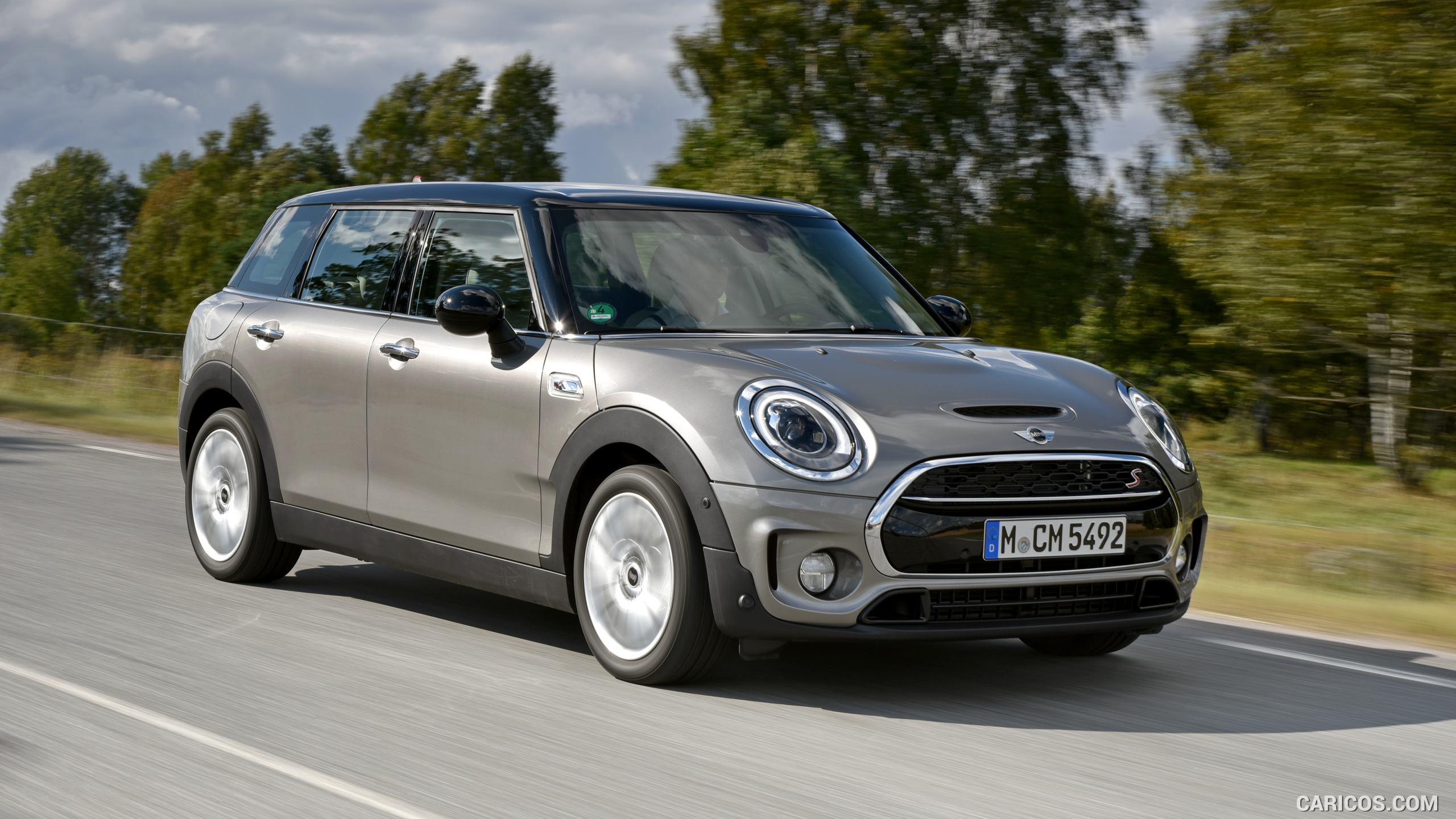 2016 MINI Cooper S Clubman in Metallic Melting Silver - Front, #121 of 380
