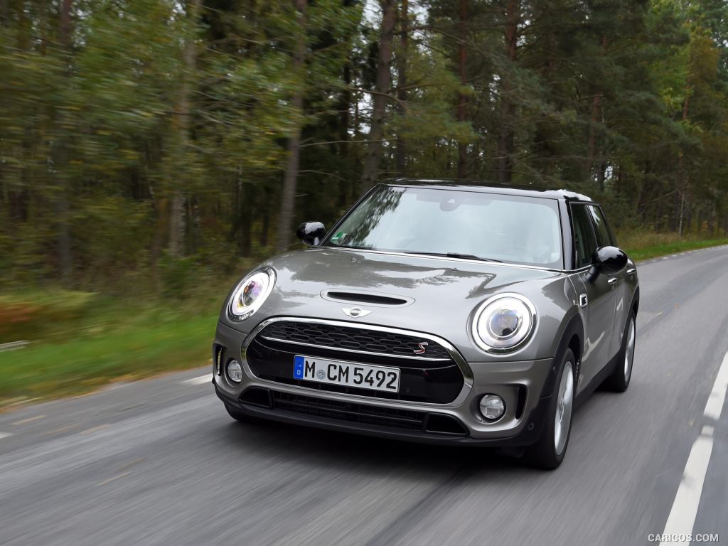 2016 MINI Cooper S Clubman in Metallic Melting Silver - Front