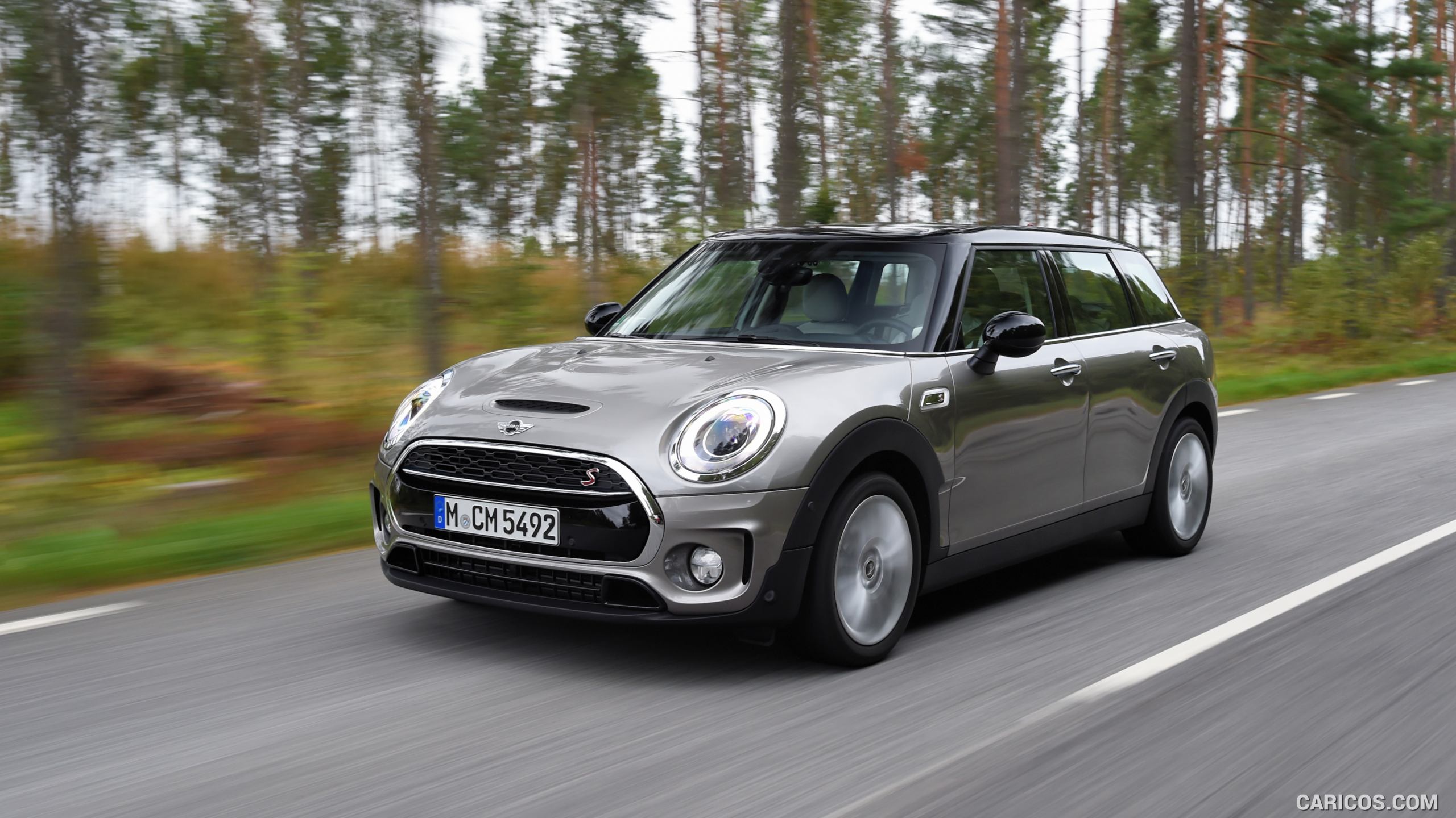 2016 MINI Cooper S Clubman in Metallic Melting Silver - Front, #124 of 380