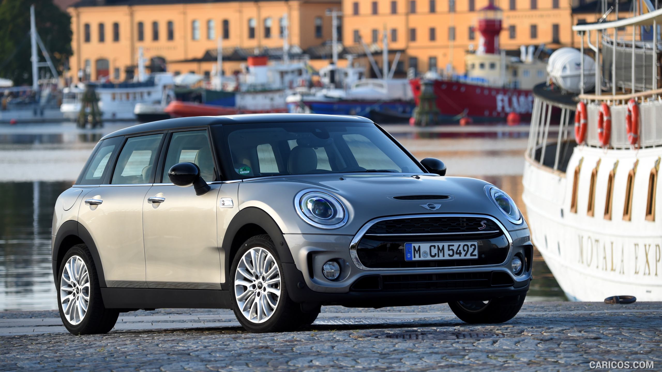 2016 MINI Cooper S Clubman in Metallic Melting Silver - Front, #165 of 380
