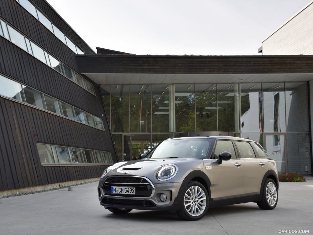 2016 MINI Cooper S Clubman in Metallic Melting Silver - Front