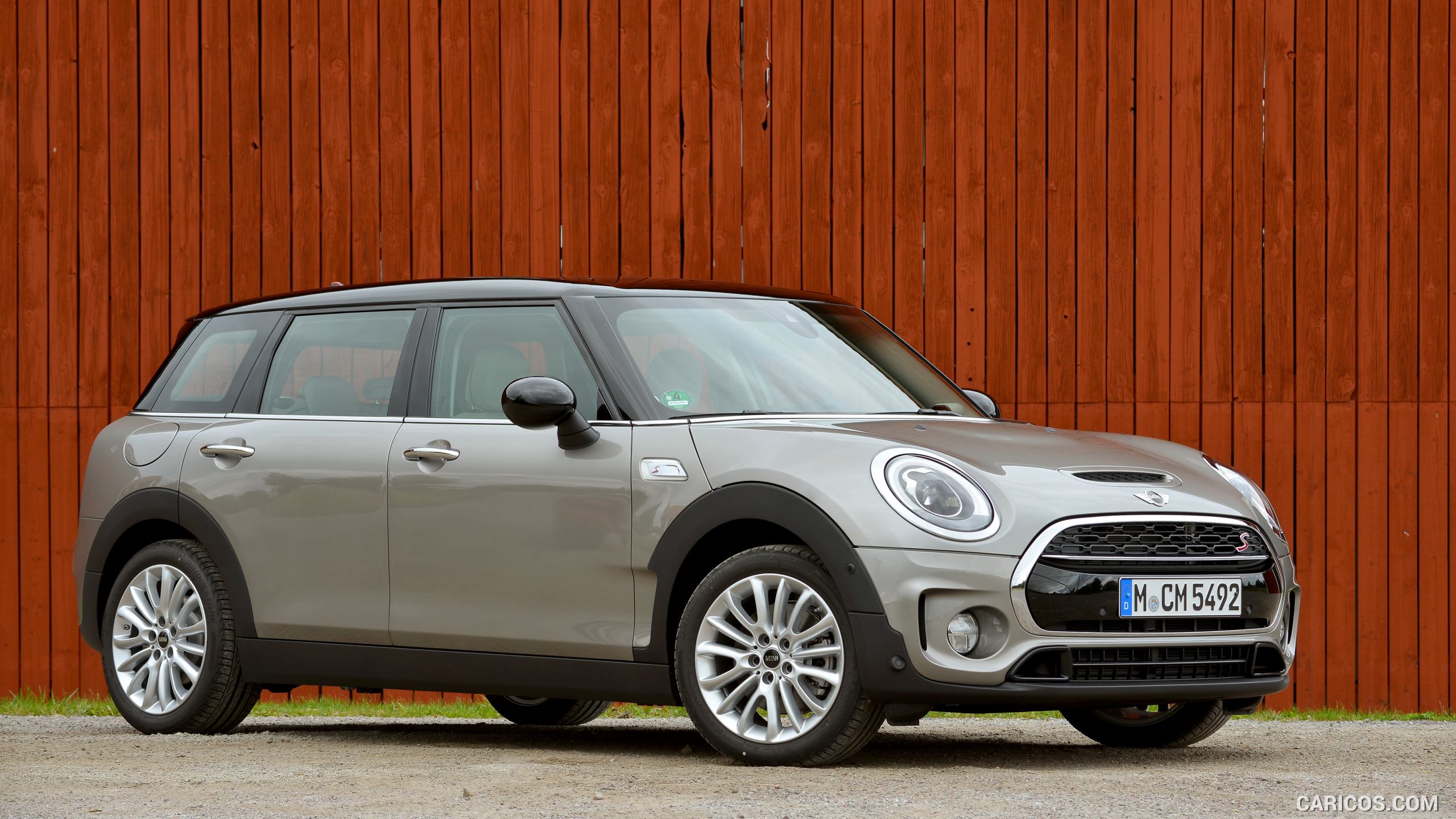 2016 MINI Cooper S Clubman in Metallic Melting Silver - Front, #186 of 380