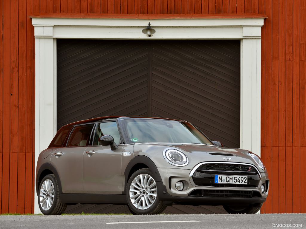 2016 MINI Cooper S Clubman in Metallic Melting Silver - Front