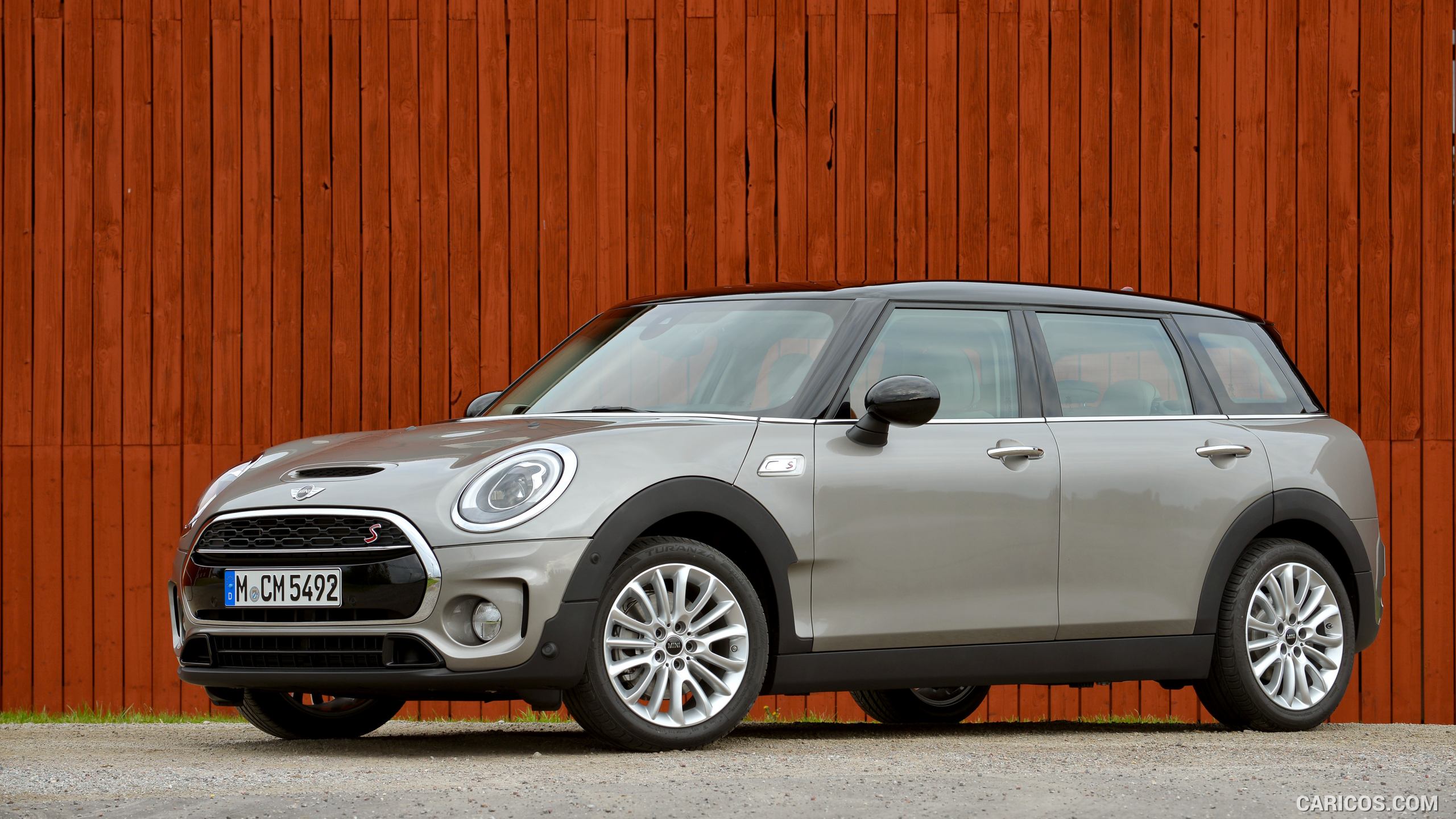 2016 MINI Cooper S Clubman in Metallic Melting Silver - Front, #188 of 380