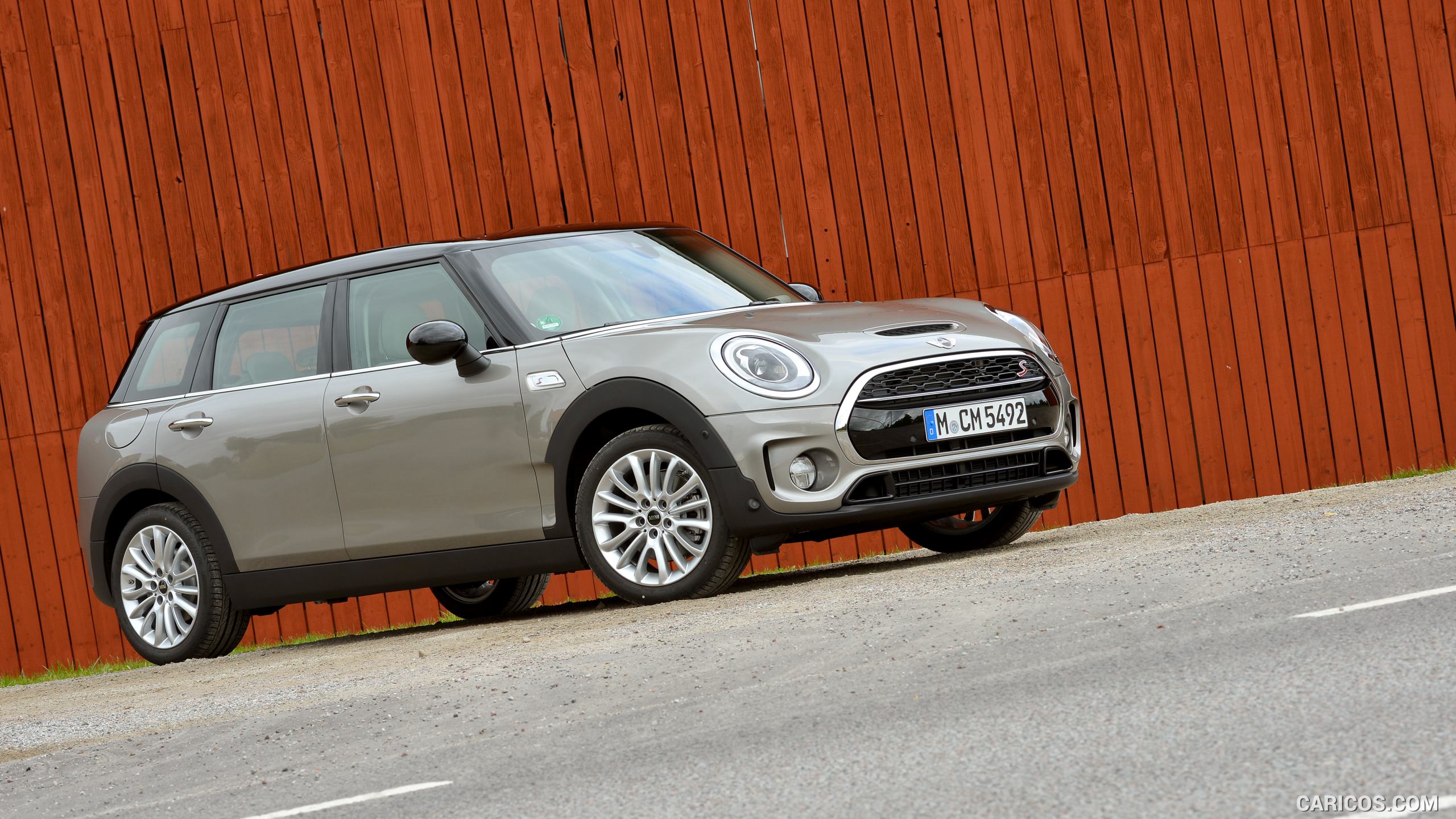 2016 MINI Cooper S Clubman in Metallic Melting Silver - Front, #189 of 380