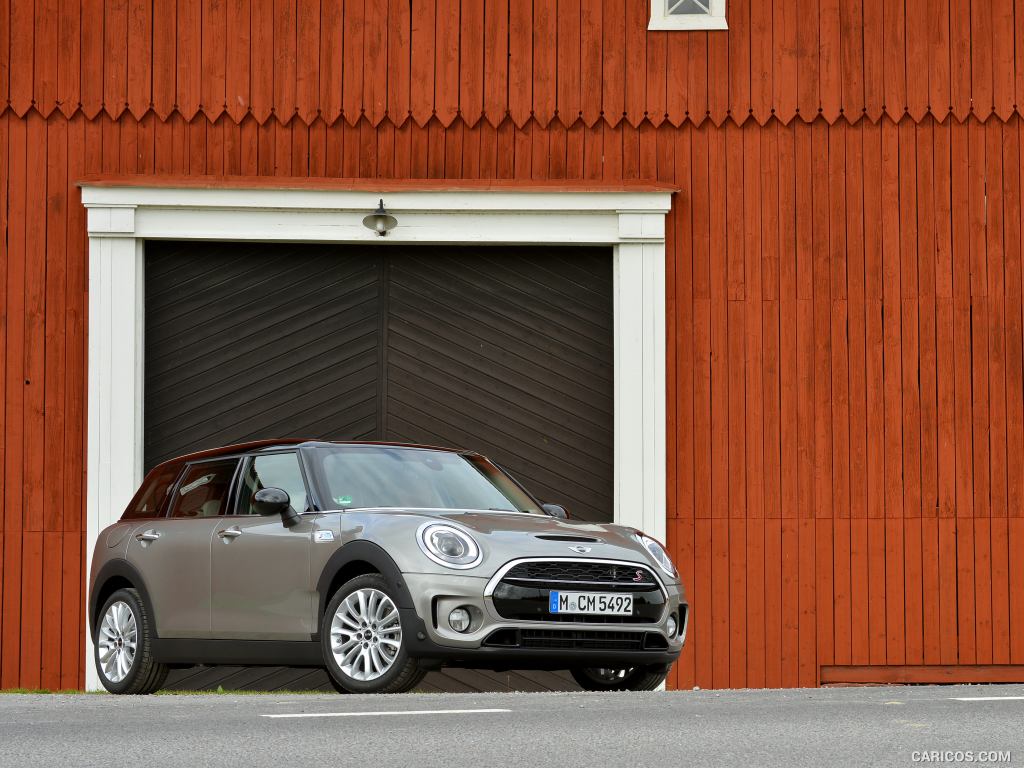 2016 MINI Cooper S Clubman in Metallic Melting Silver - Front