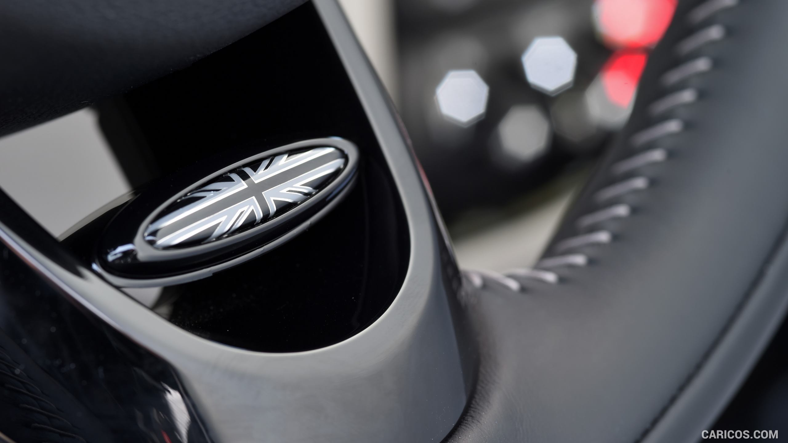 2016 MINI Cooper S Clubman in Metallic Melting Silver - Interior, Detail, #237 of 380