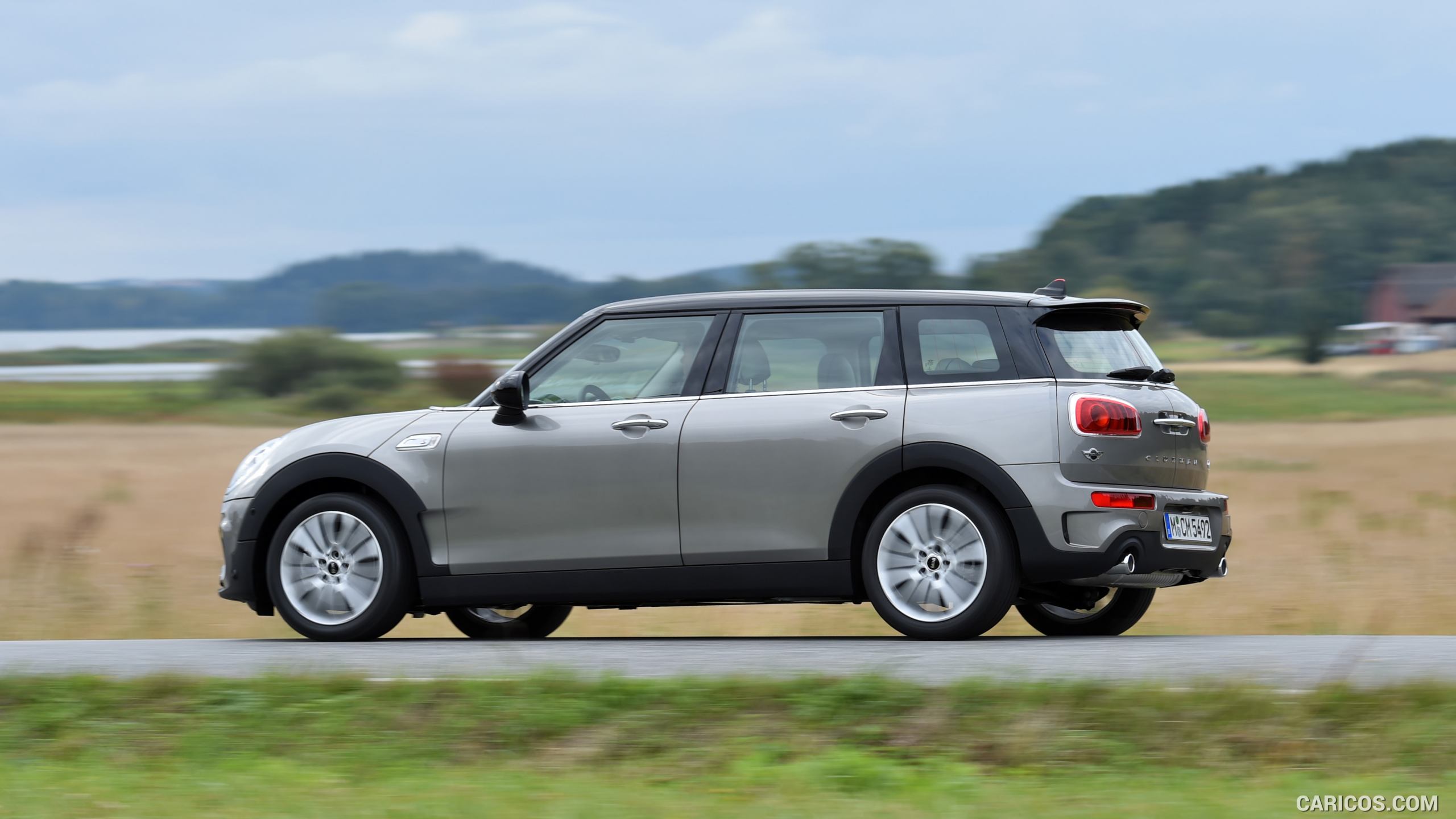 2016 MINI Cooper S Clubman in Metallic Melting Silver - Side, #148 of 380