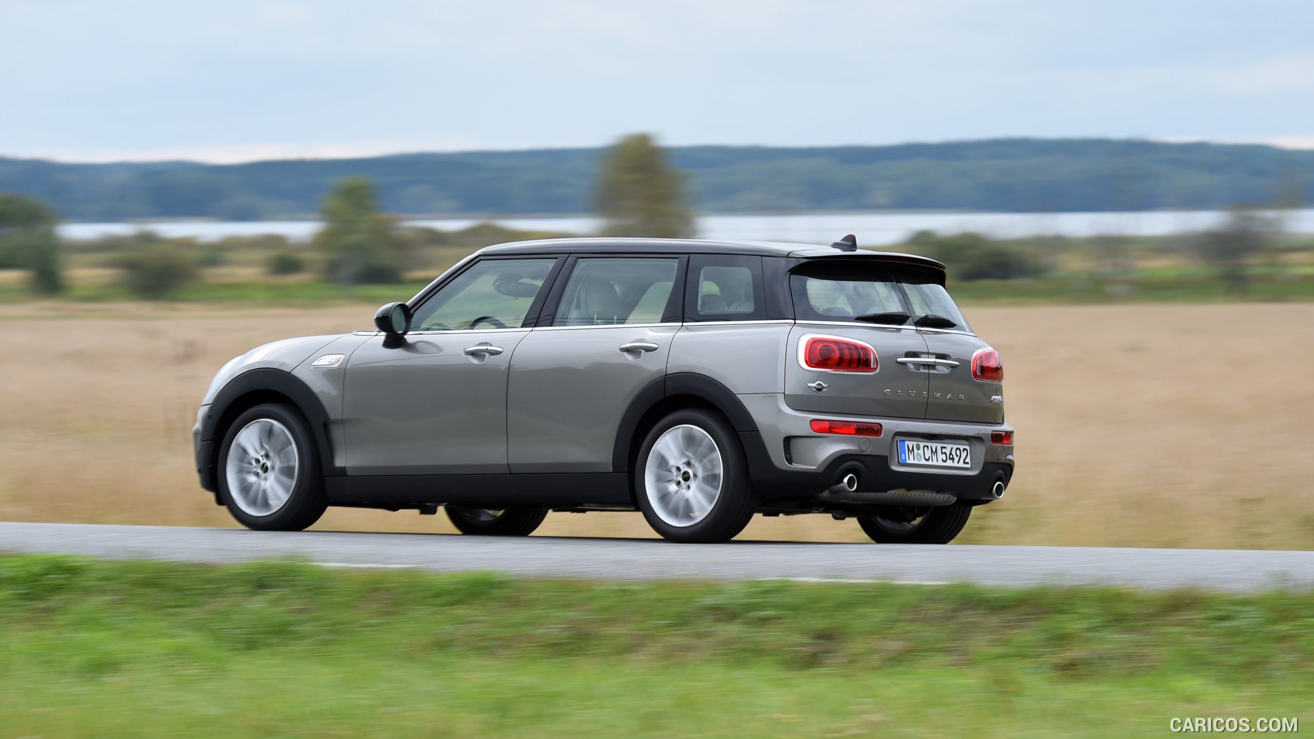 2016 MINI Cooper S Clubman in Metallic Melting Silver - Side, #149 of 380