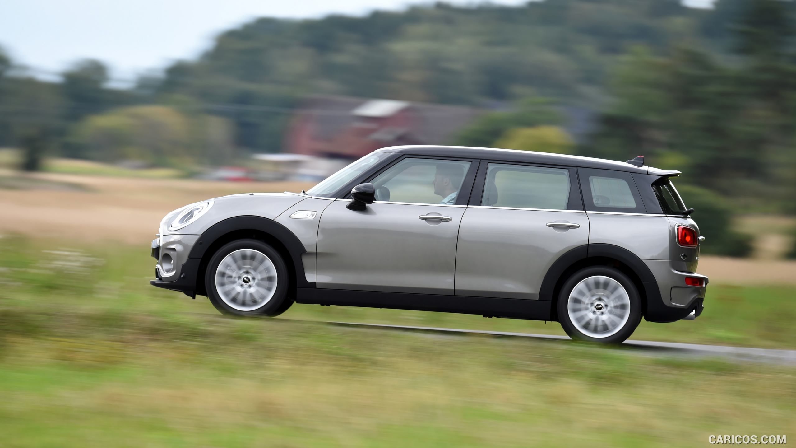2016 MINI Cooper S Clubman in Metallic Melting Silver - Side, #150 of 380