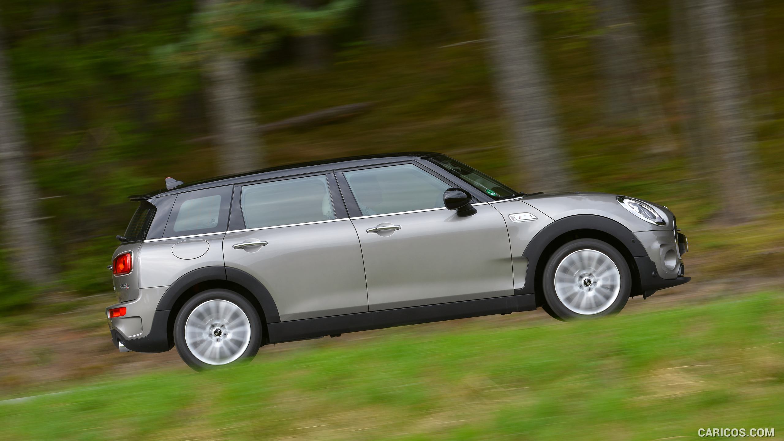 2016 MINI Cooper S Clubman in Metallic Melting Silver - Side, #152 of 380