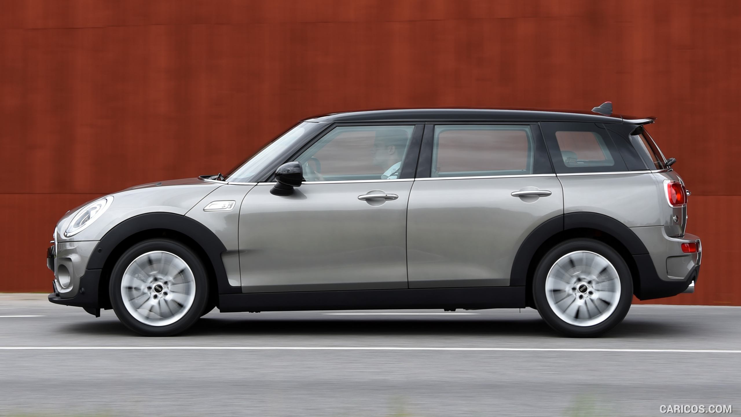 2016 MINI Cooper S Clubman in Metallic Melting Silver - Side, #202 of 380