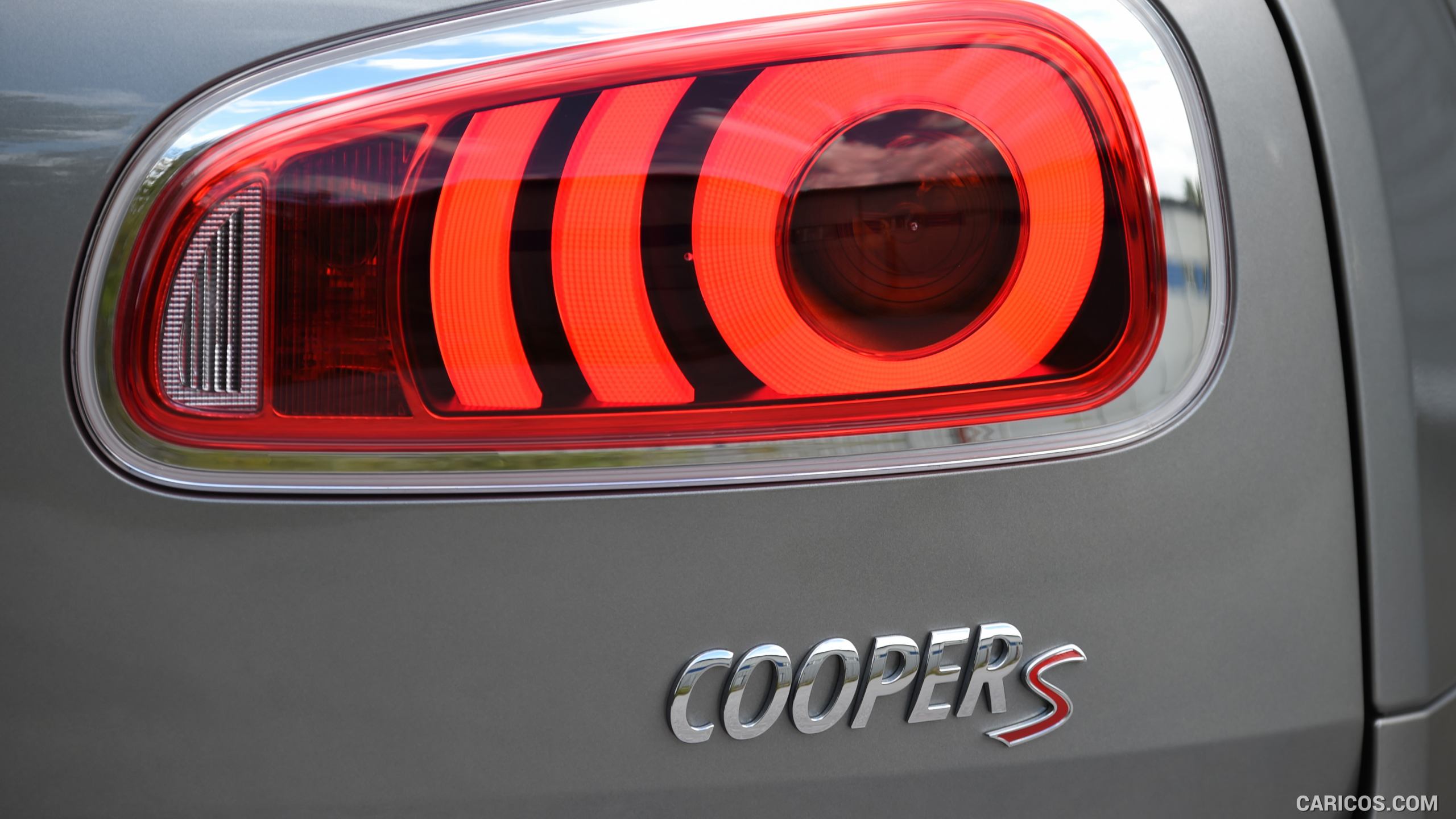 2016 MINI Cooper S Clubman in Metallic Melting Silver - Tail Light, #213 of 380