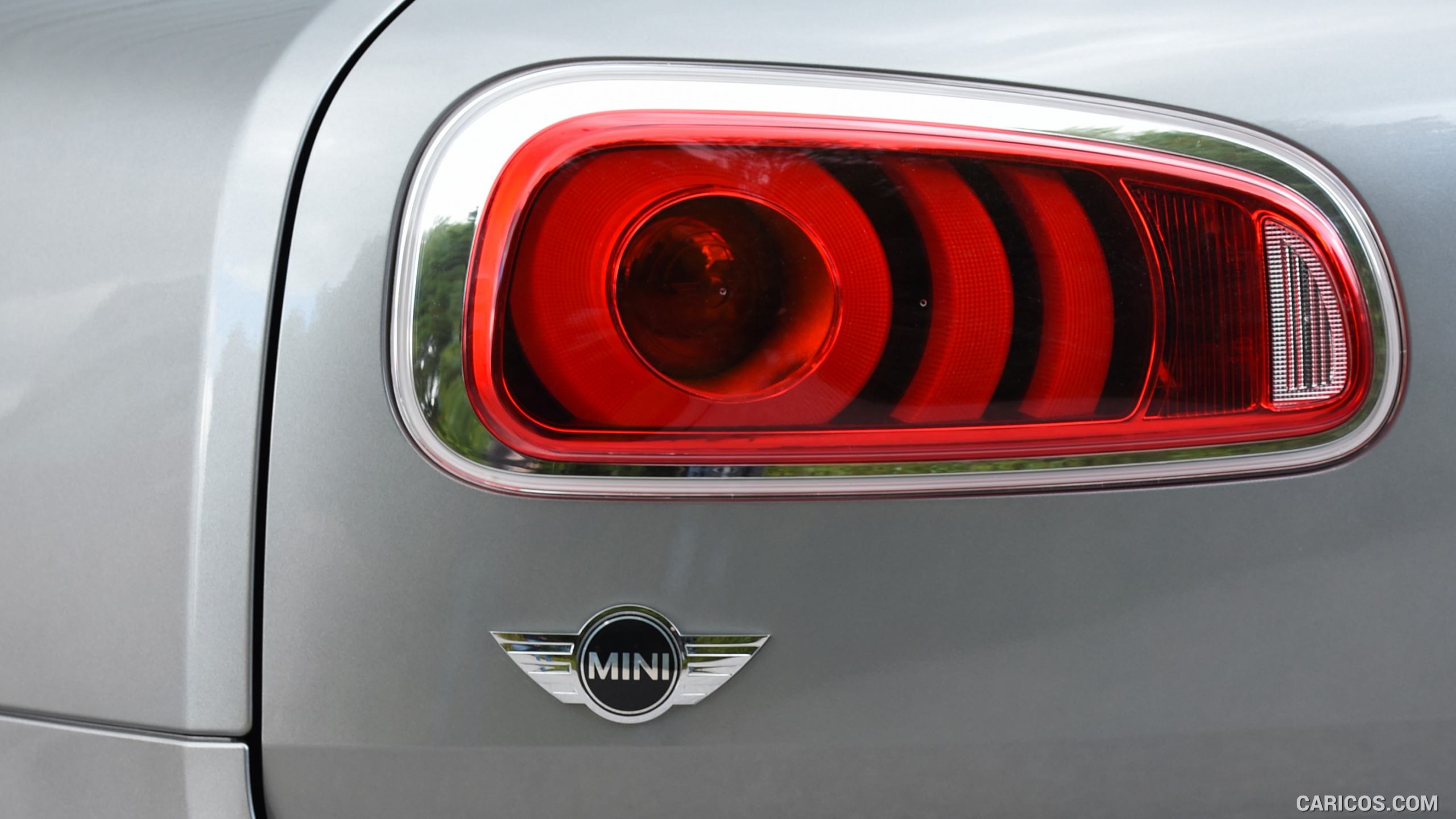 2016 MINI Cooper S Clubman in Metallic Melting Silver - Tail Light, #215 of 380
