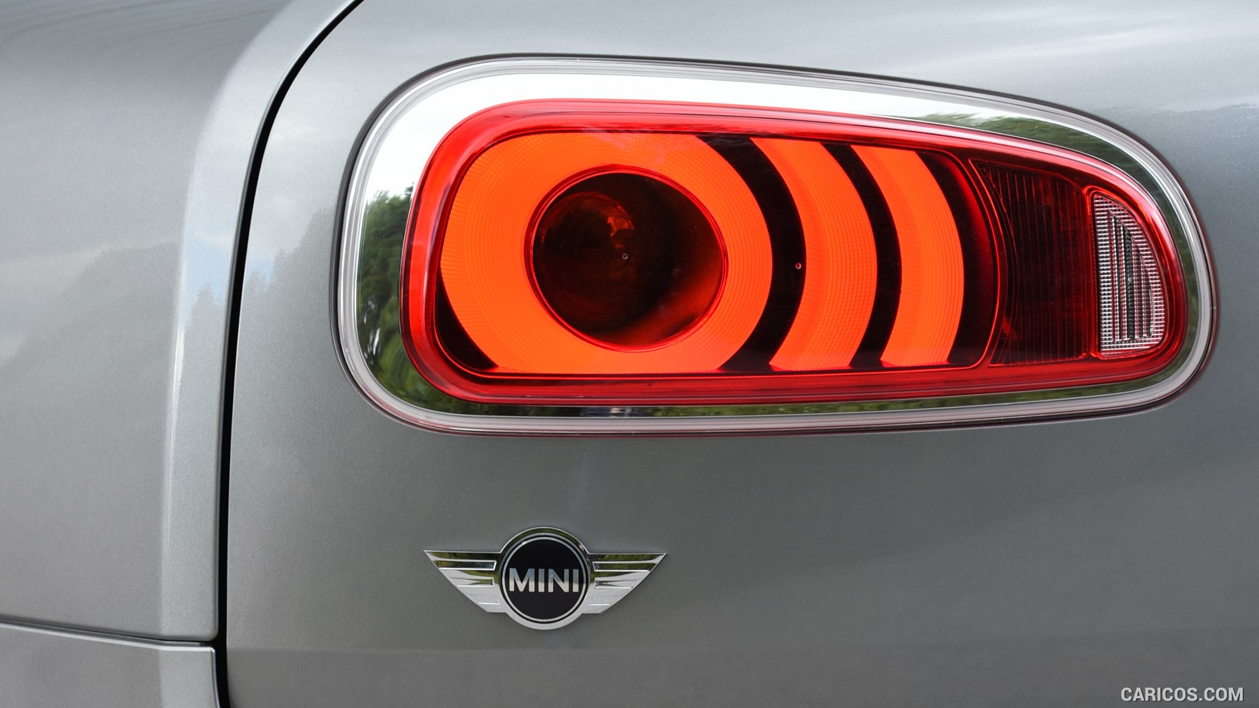 2016 MINI Cooper S Clubman in Metallic Melting Silver - Tail Light, #216 of 380