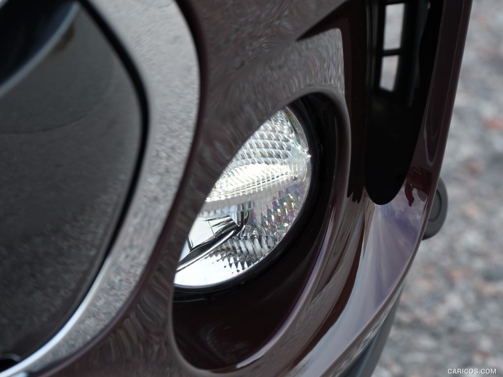 2016 MINI Cooper S Clubman in Metallic Pure Burgundy - Detail