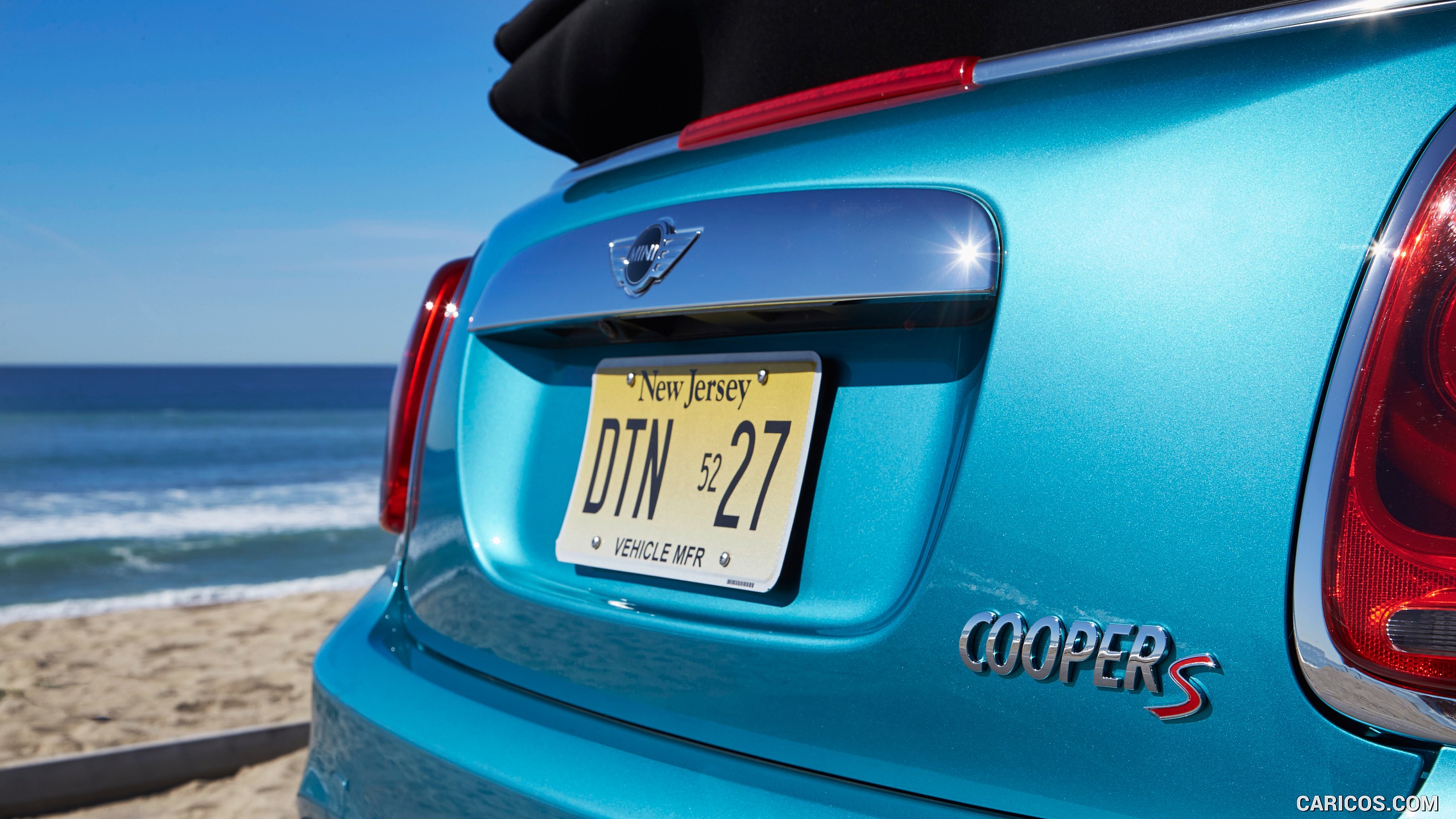 2016 MINI Cooper S Convertible (Color: Caribbean Aqua Metallic) - Detail, #12 of 332