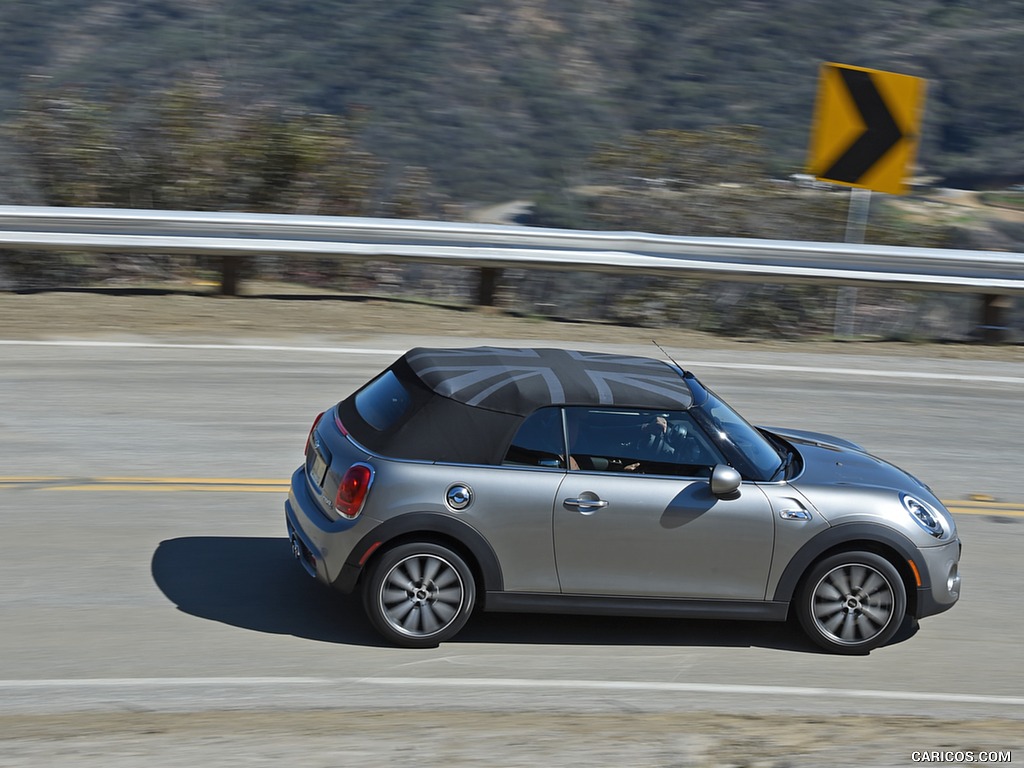 2016 MINI Cooper S Convertible (Color: Melting Silver Metallic) - Top