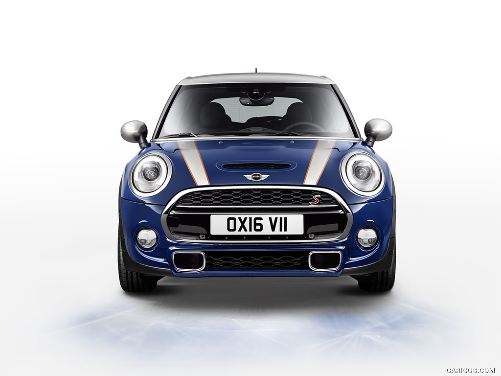 2016 MINI Cooper S Seven 5-Door - Front