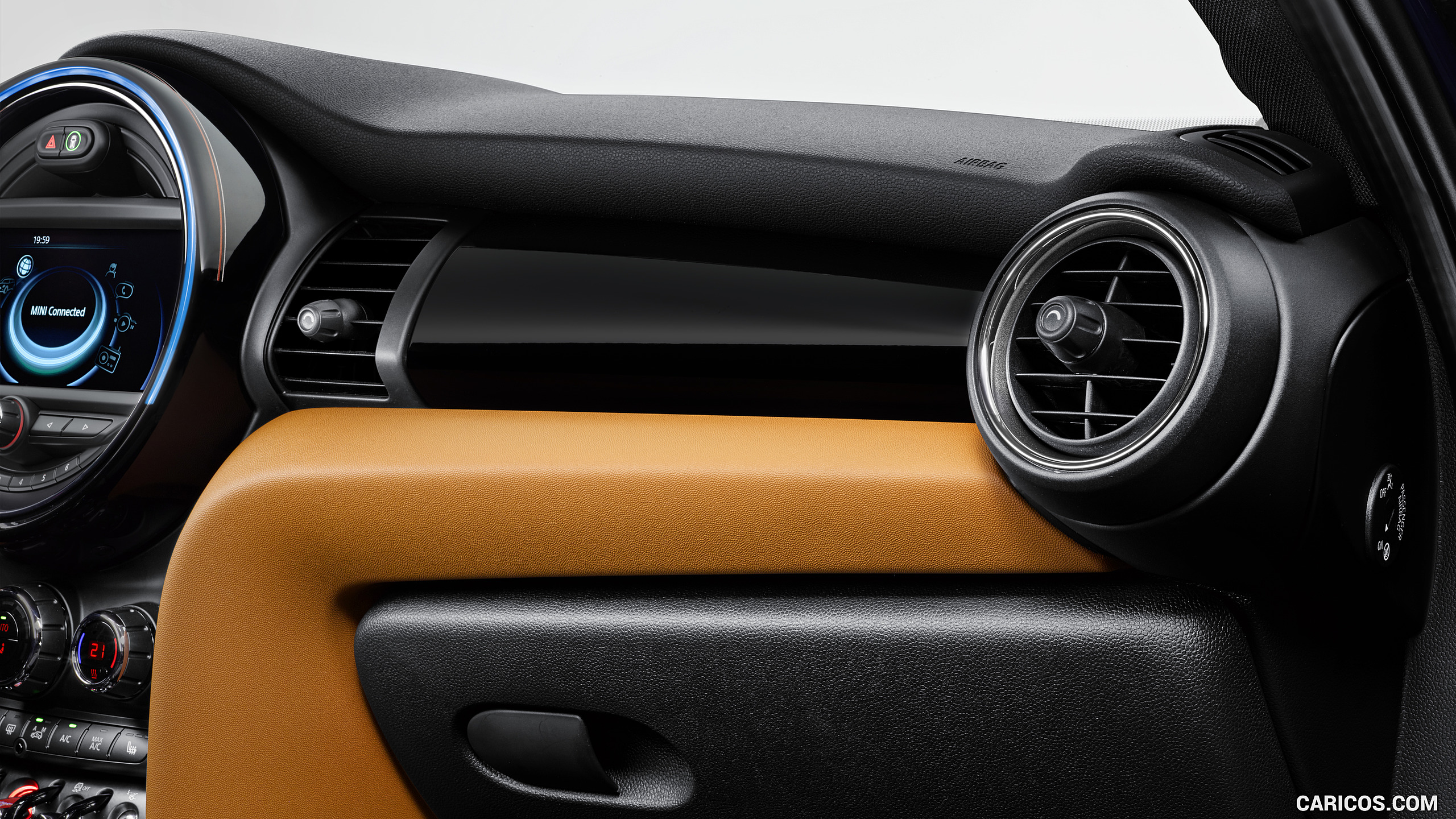 2016 MINI Cooper S Seven 5-Door - Interior, Detail, #14 of 92