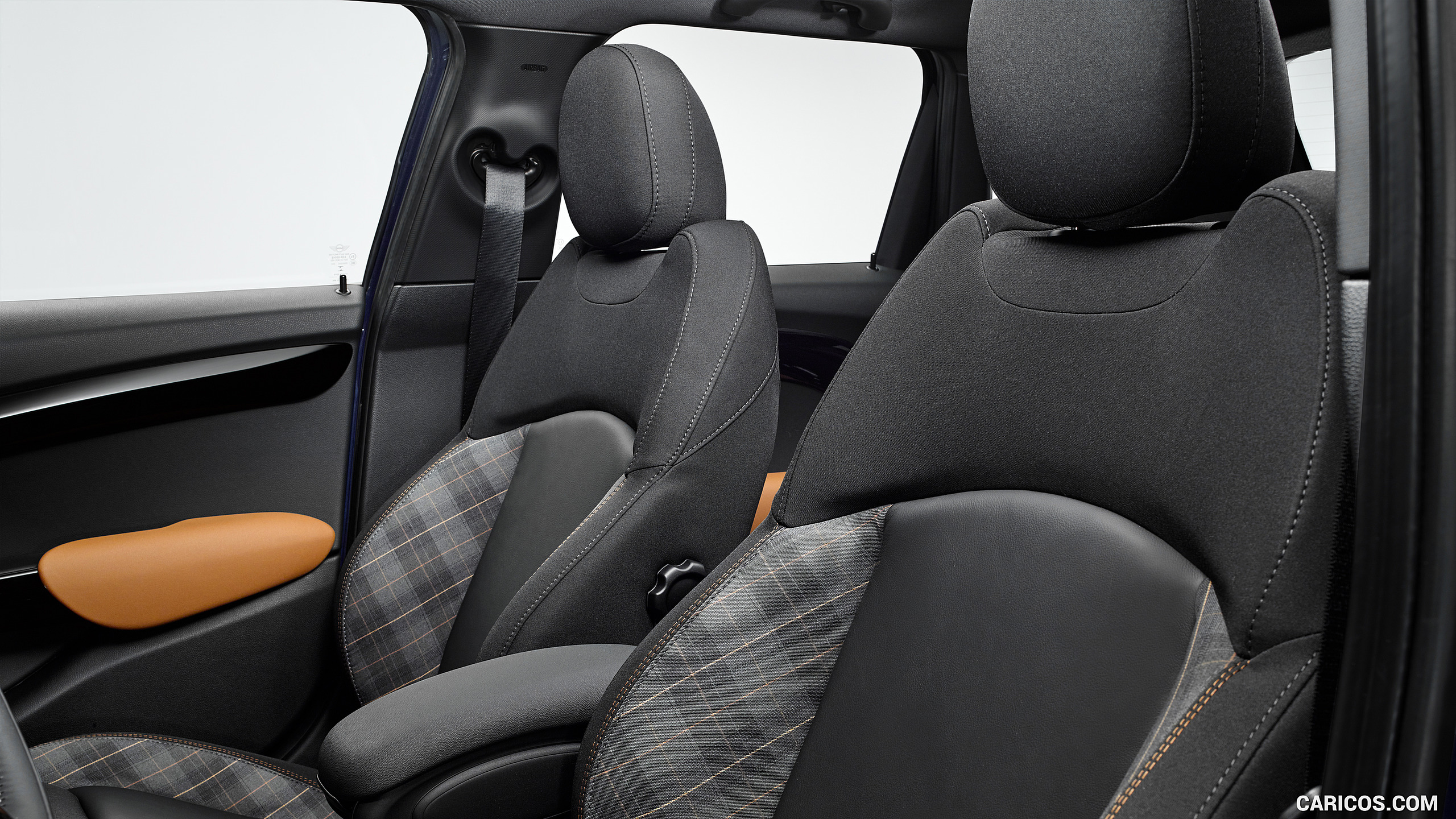 2016 MINI Cooper S Seven 5-Door - Interior, Front Seats, #15 of 92
